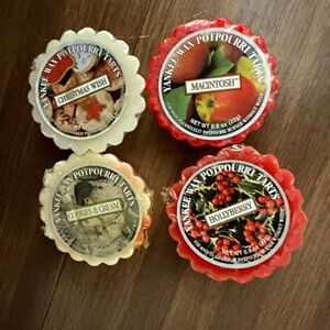 Bundle of four yankee candle potpourri wax tarts discounted product rare HTF